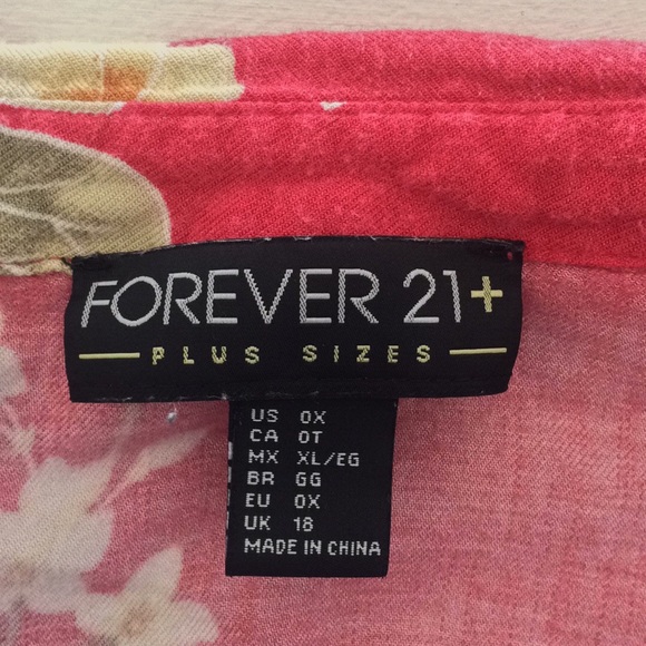 Forever 21 Aloha Style Top 🦋 - Picture 3 of 4